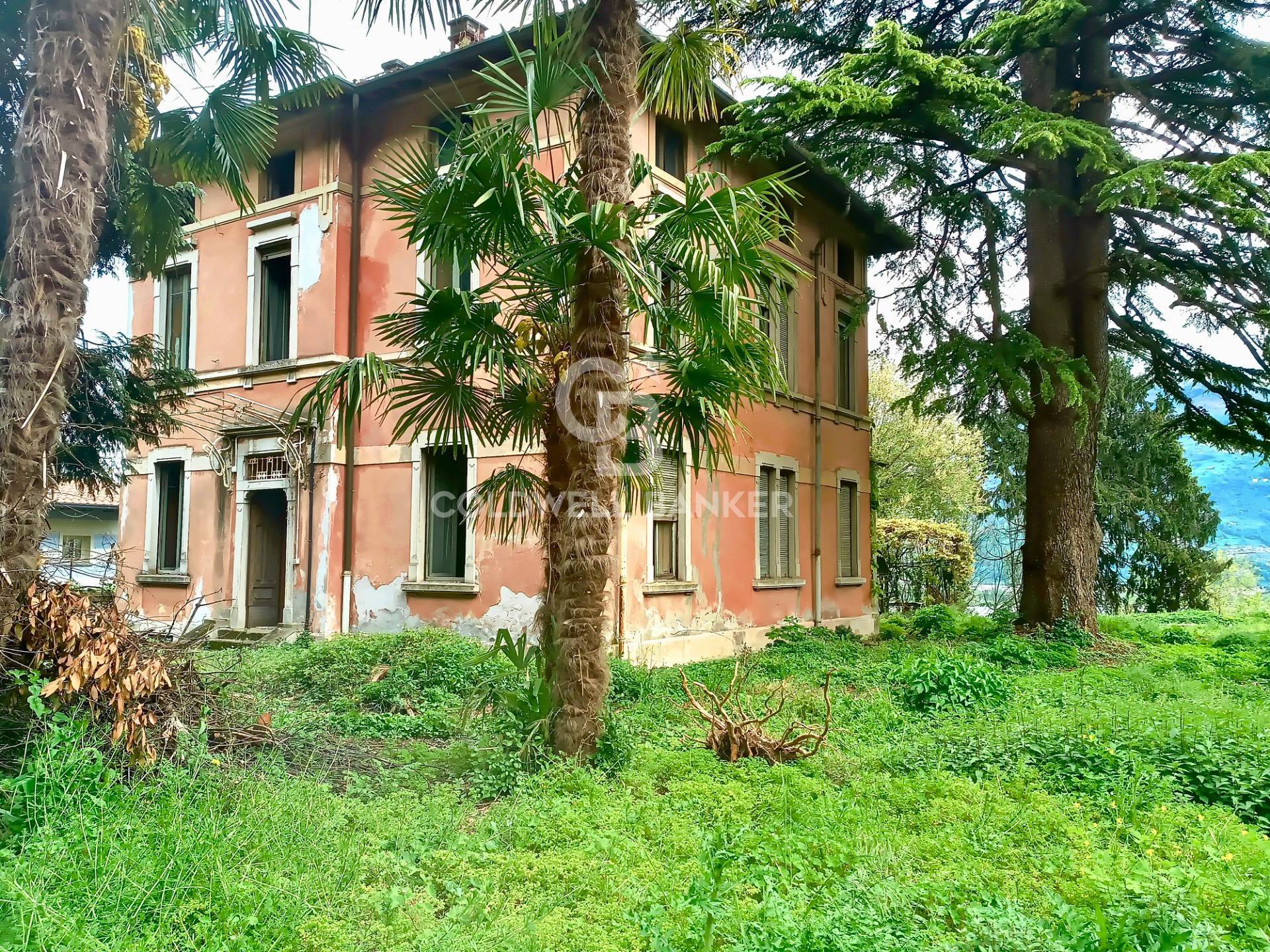 Lovere, Bergamo, 24065, IT, 9 Bedrooms Bedrooms, ,4 BathroomsBathrooms,Residential,For Sale,1796292