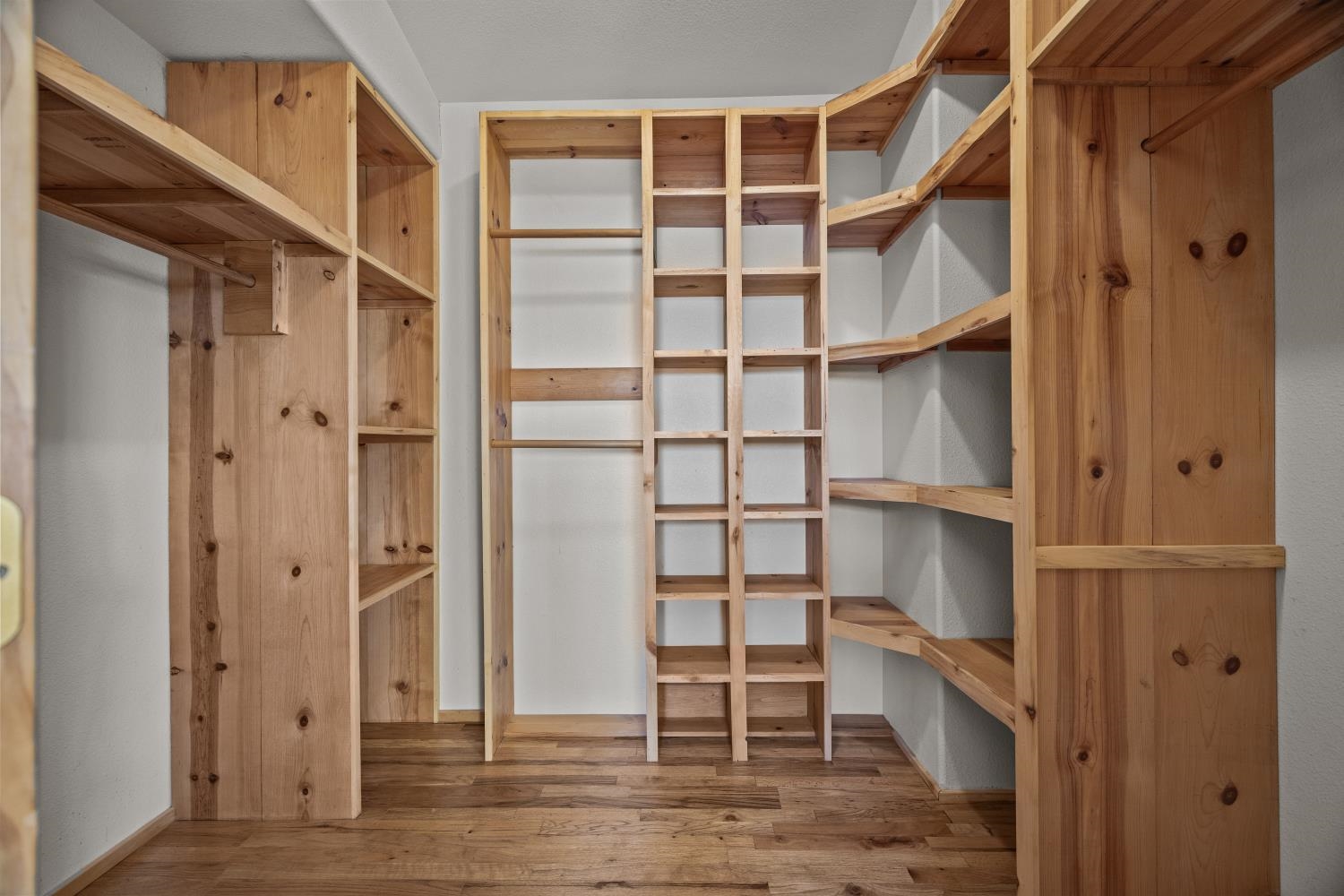 Fruita, Colorado, 81521, United States, 3 Bedrooms Bedrooms, ,2 BathroomsBathrooms,Residential,For Sale,1960525