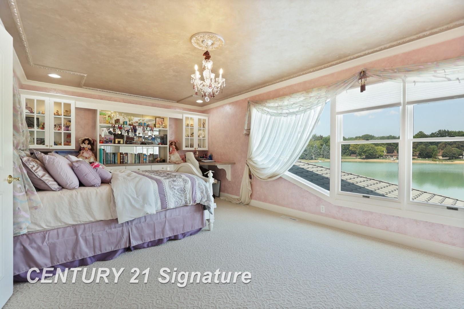 Saginaw, Michigan, 48609, United States, 4 Bedrooms Bedrooms, ,7 BathroomsBathrooms,Residential,For Sale,1980528