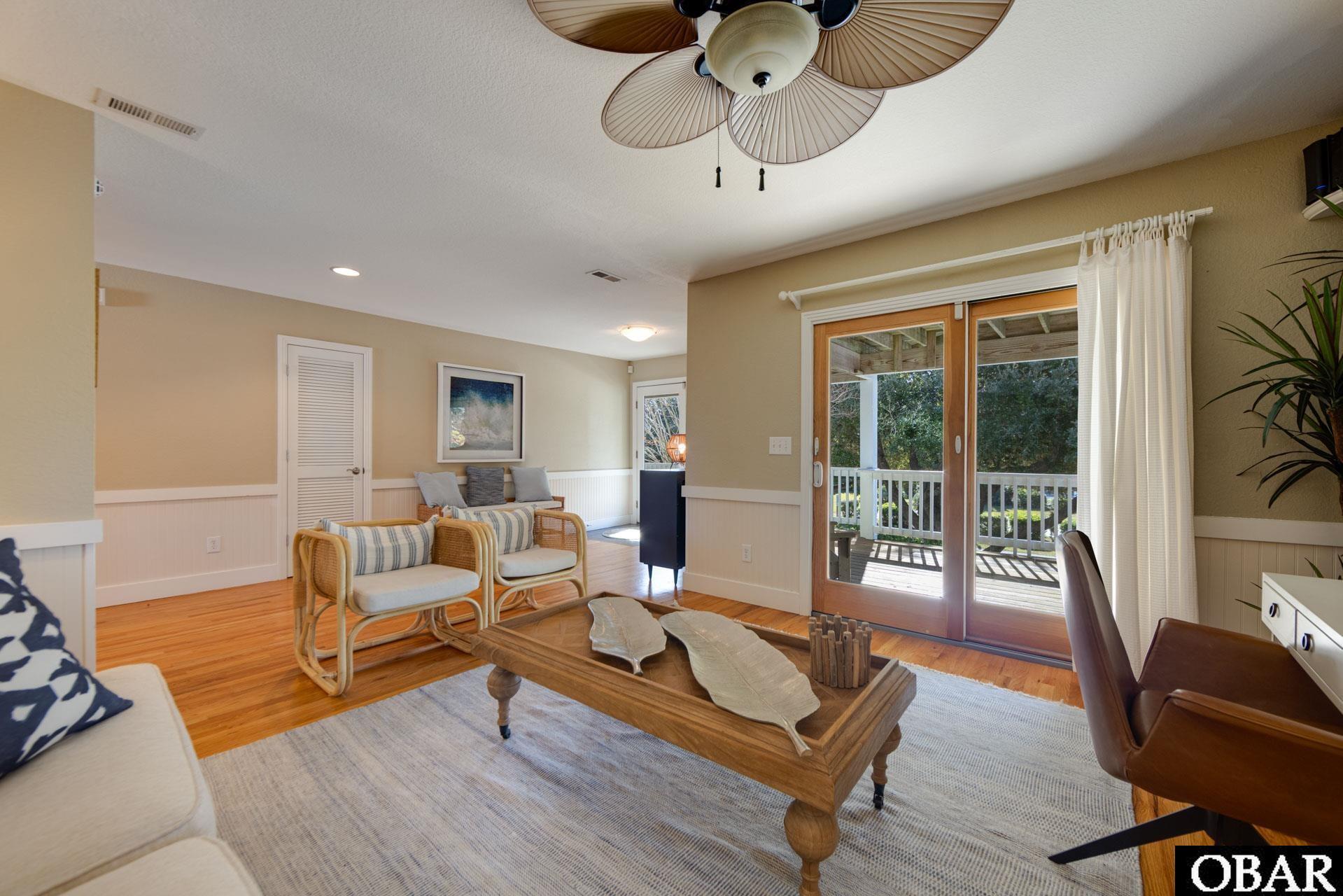 Duck, North Carolina, 27949, United States, 6 Bedrooms Bedrooms, ,7 BathroomsBathrooms,Residential,For Sale,1994366