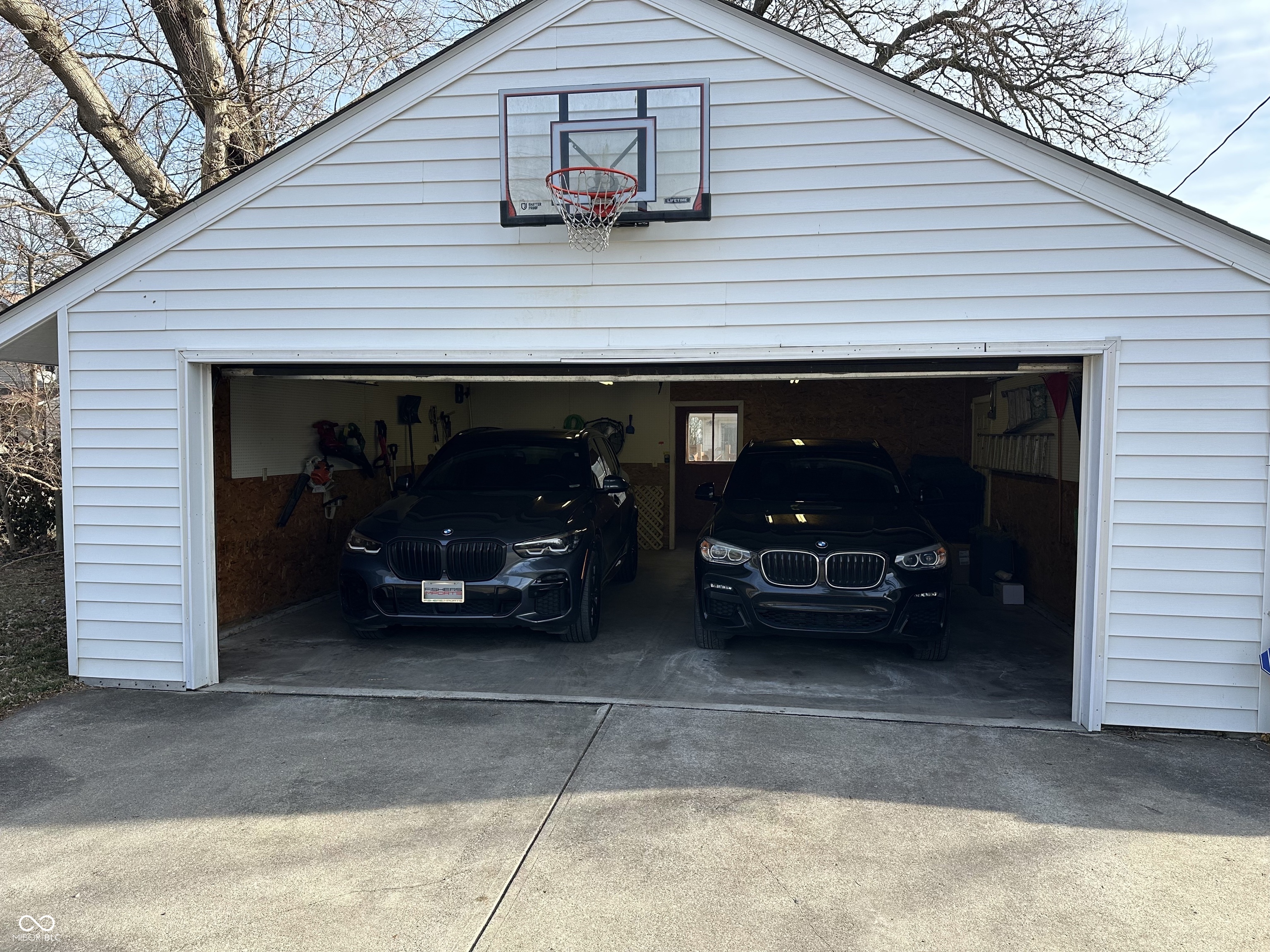 Indianapolis, Indiana, 46205, United States, 3 Bedrooms Bedrooms, ,2 BathroomsBathrooms,Residential,For Sale,2005360