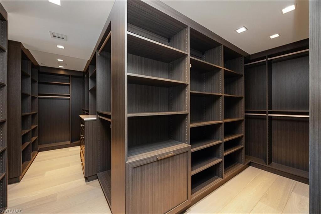 Naples, Florida, 34108, United States, 5 Bedrooms Bedrooms, ,5 BathroomsBathrooms,Residential,For Sale,1960565