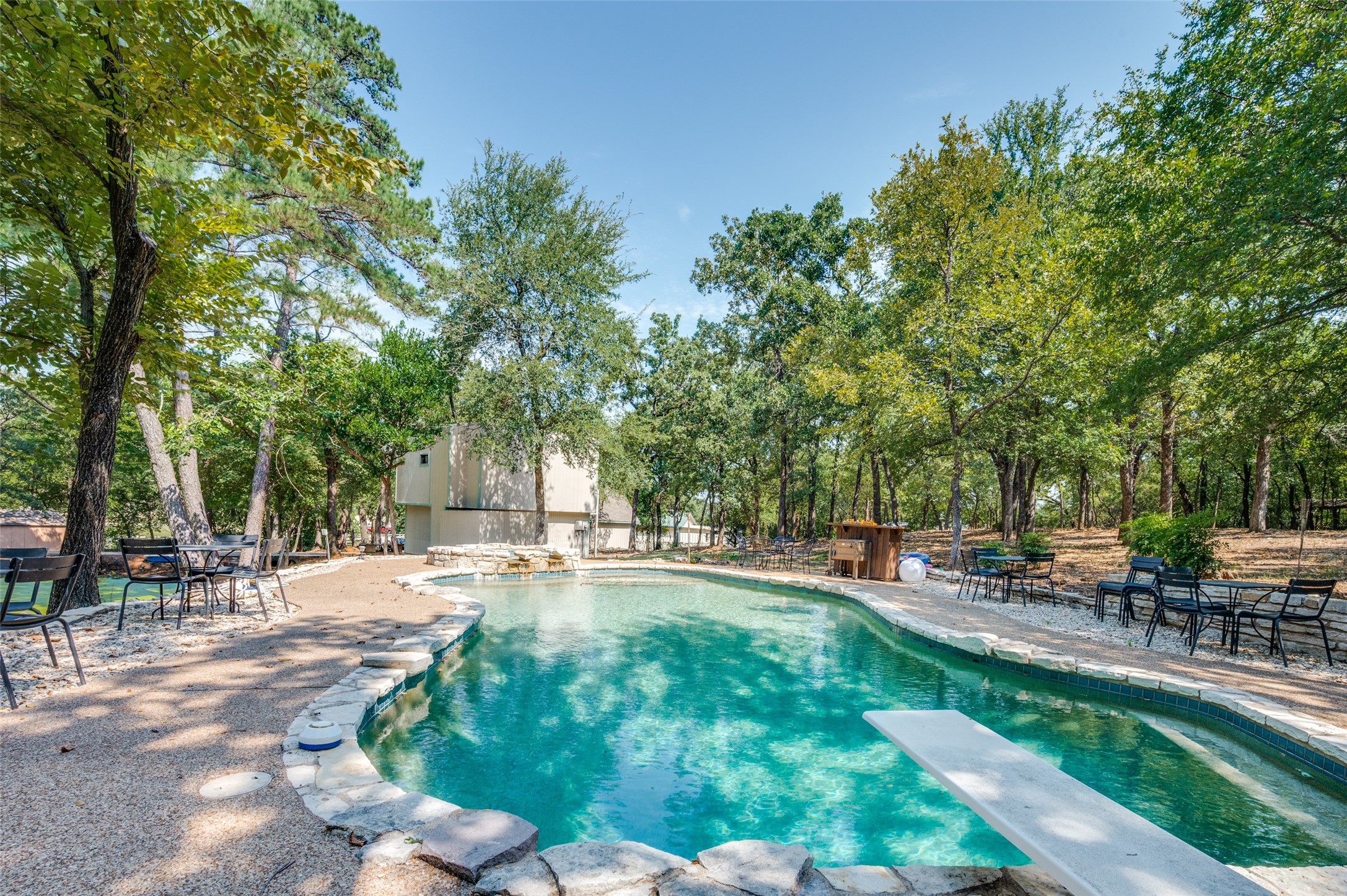 Arlington, Texas, 76017, United States, 3 Bedrooms Bedrooms, ,4 BathroomsBathrooms,Residential,For Sale,1934501