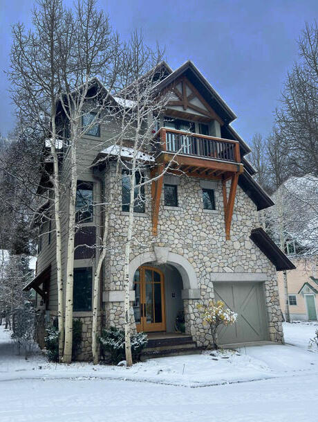 Telluride, Colorado, 81435, United States, 5 Bedrooms Bedrooms, ,5 BathroomsBathrooms,Residential,For Sale,1760504
