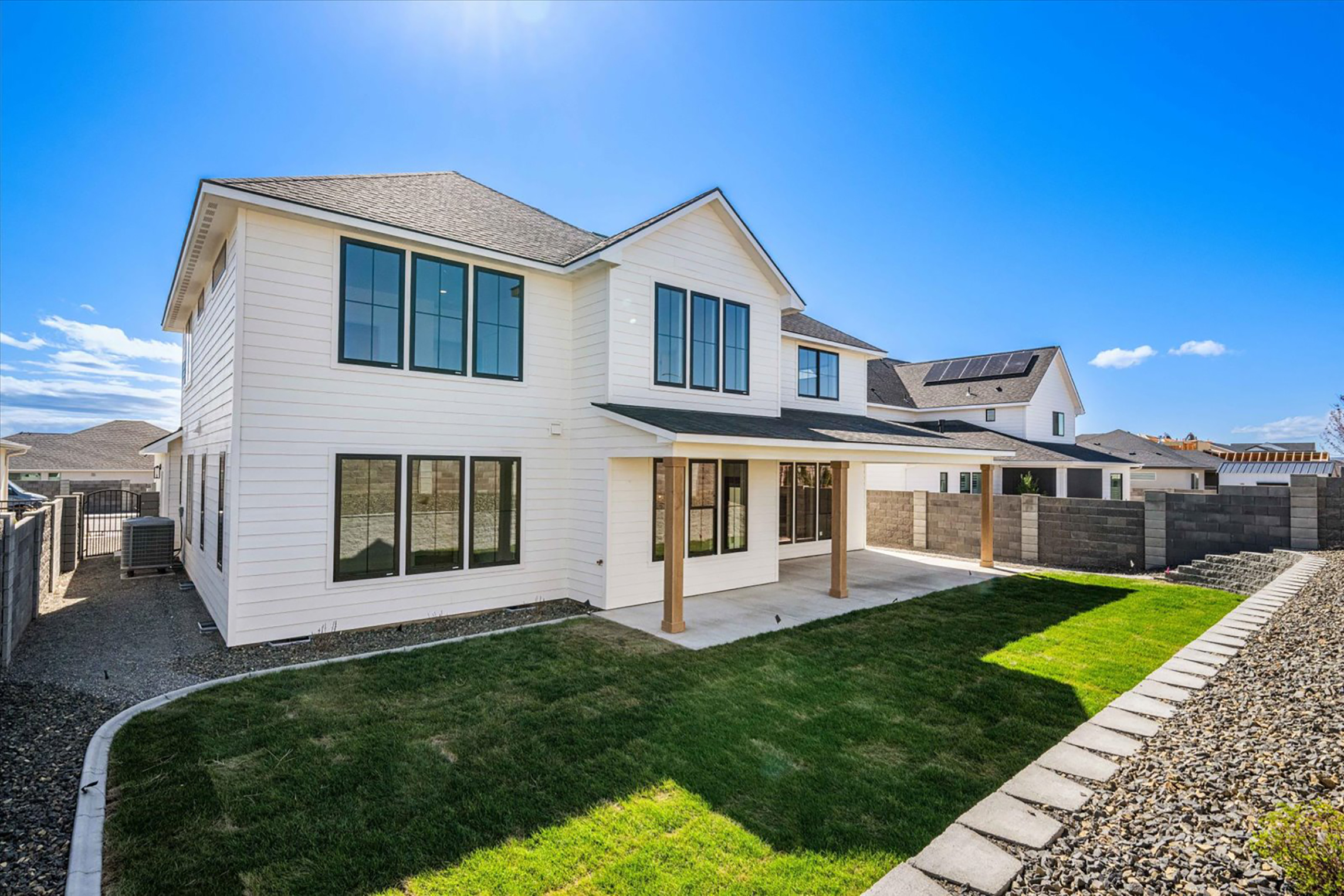  5 bed plus den and 2nd family room, great plan - 物件實景