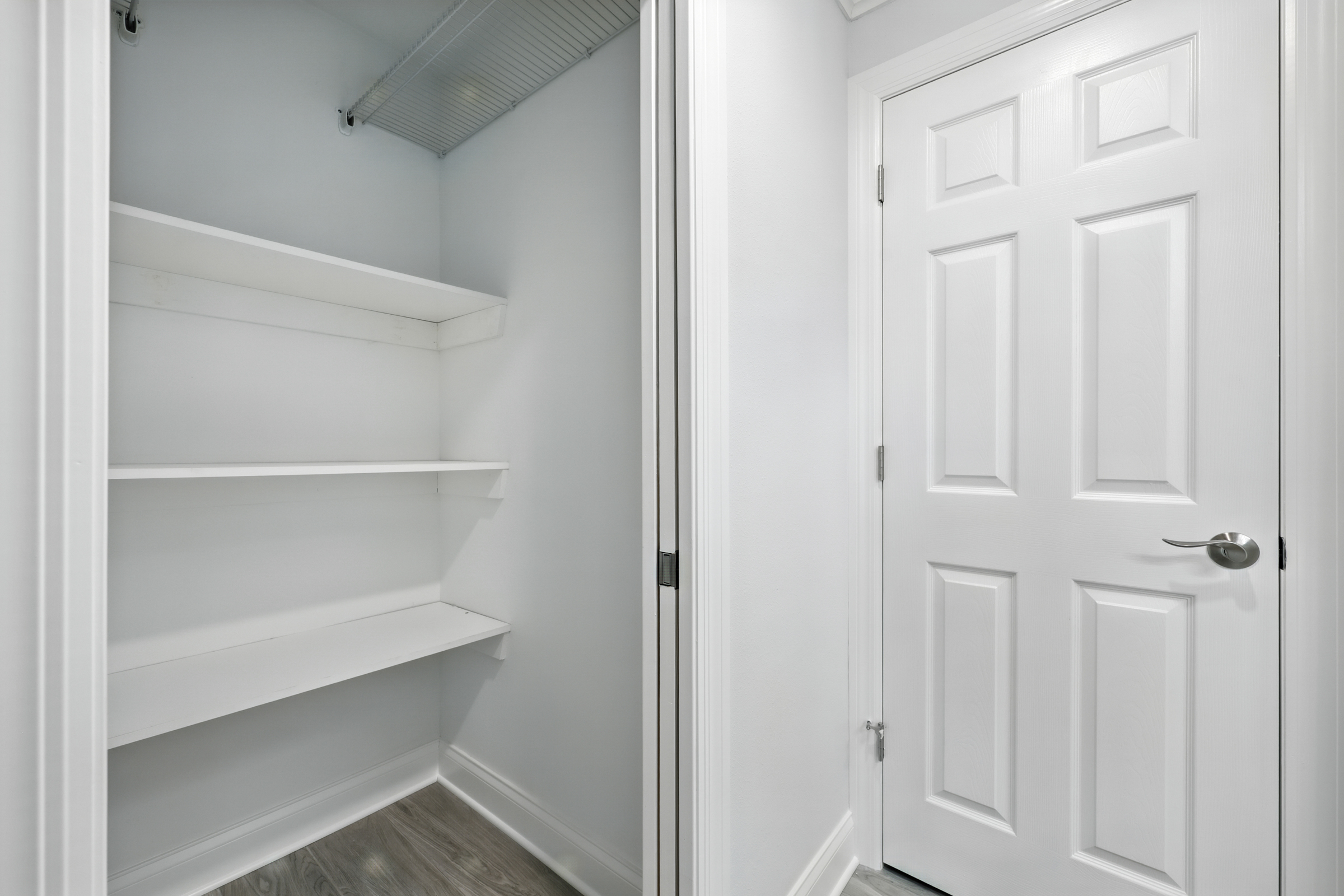 St. Petersburg, Florida, 33708, United States, 2 Bedrooms Bedrooms, ,2 BathroomsBathrooms,Residential,For Sale,1976301