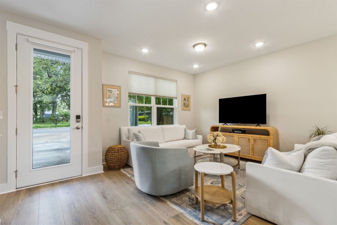 Fernandina Beach, Florida, 32034, United States, 2 Bedrooms Bedrooms, ,2 BathroomsBathrooms,Residential,For Sale,1979520