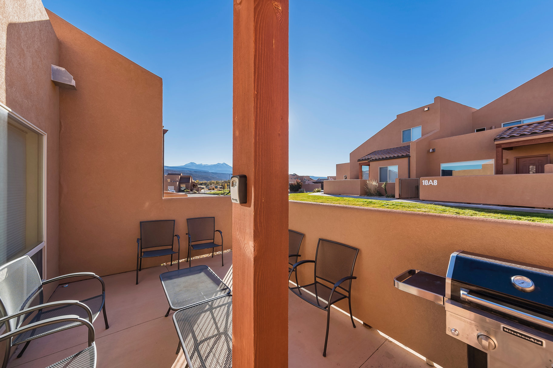  Turn Key Nightly Rental with Pool, Views and Proven Income - 物件實景