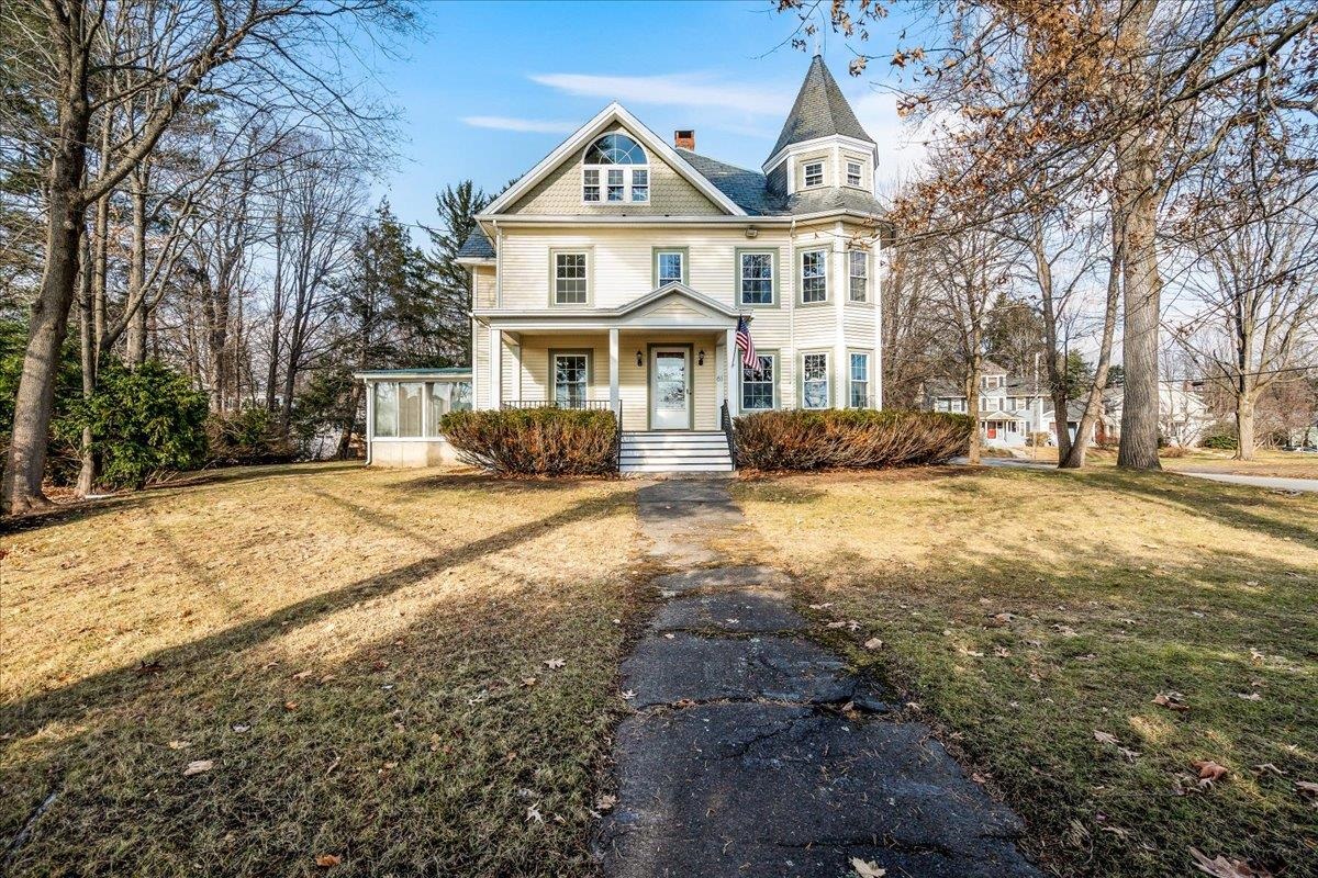 Nashua, New Hampshire, 03064, United States, 4 Bedrooms Bedrooms, ,3 BathroomsBathrooms,Residential,For Sale,1901242