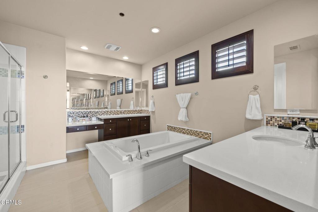 Azusa, California, 91702, United States, 4 Bedrooms Bedrooms, ,4 BathroomsBathrooms,Residential,For Sale,1987831