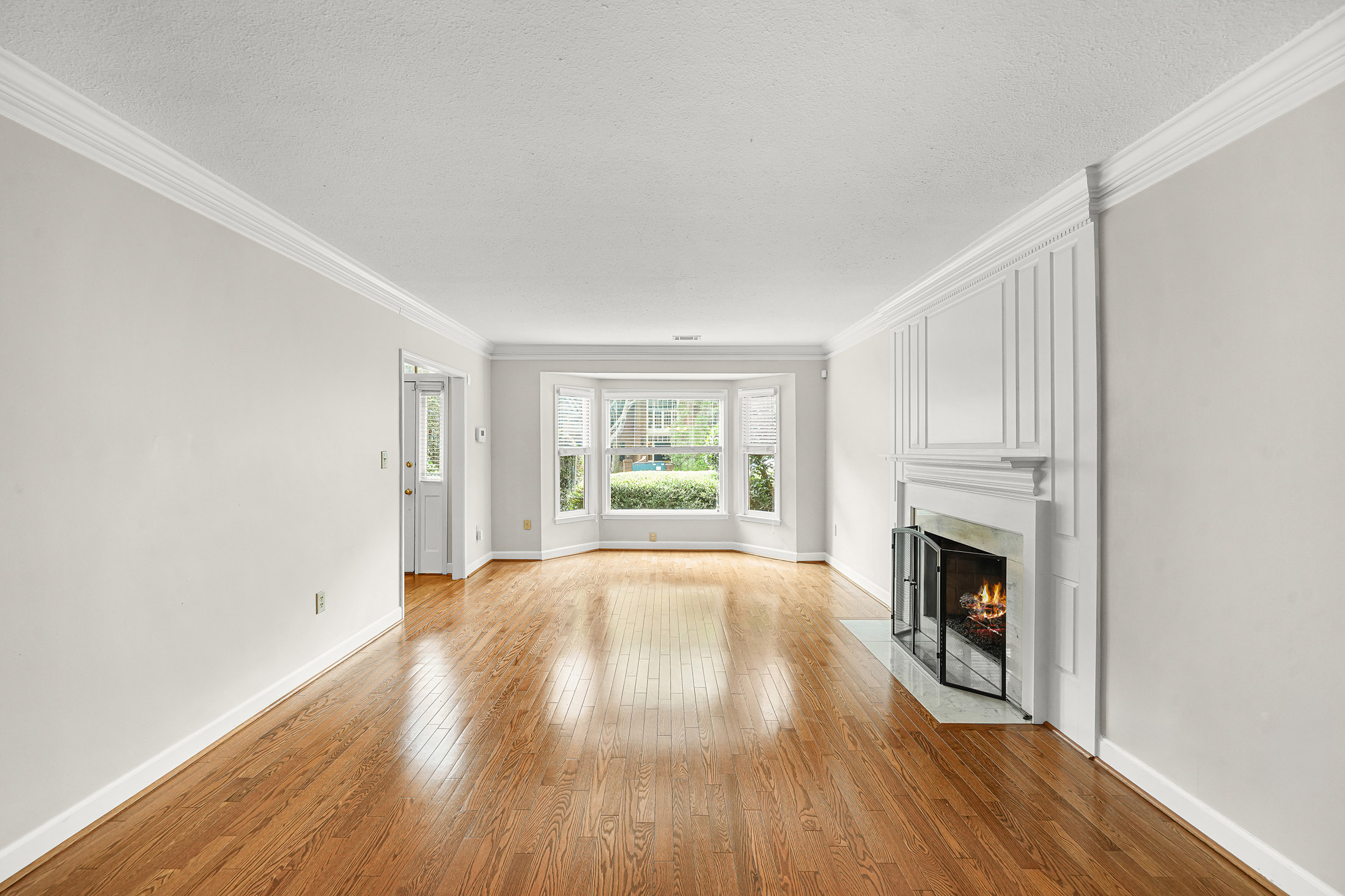  Beautiful Brick Townhome Offers Peaceful Park-like Living in Buckhead - 物件實景