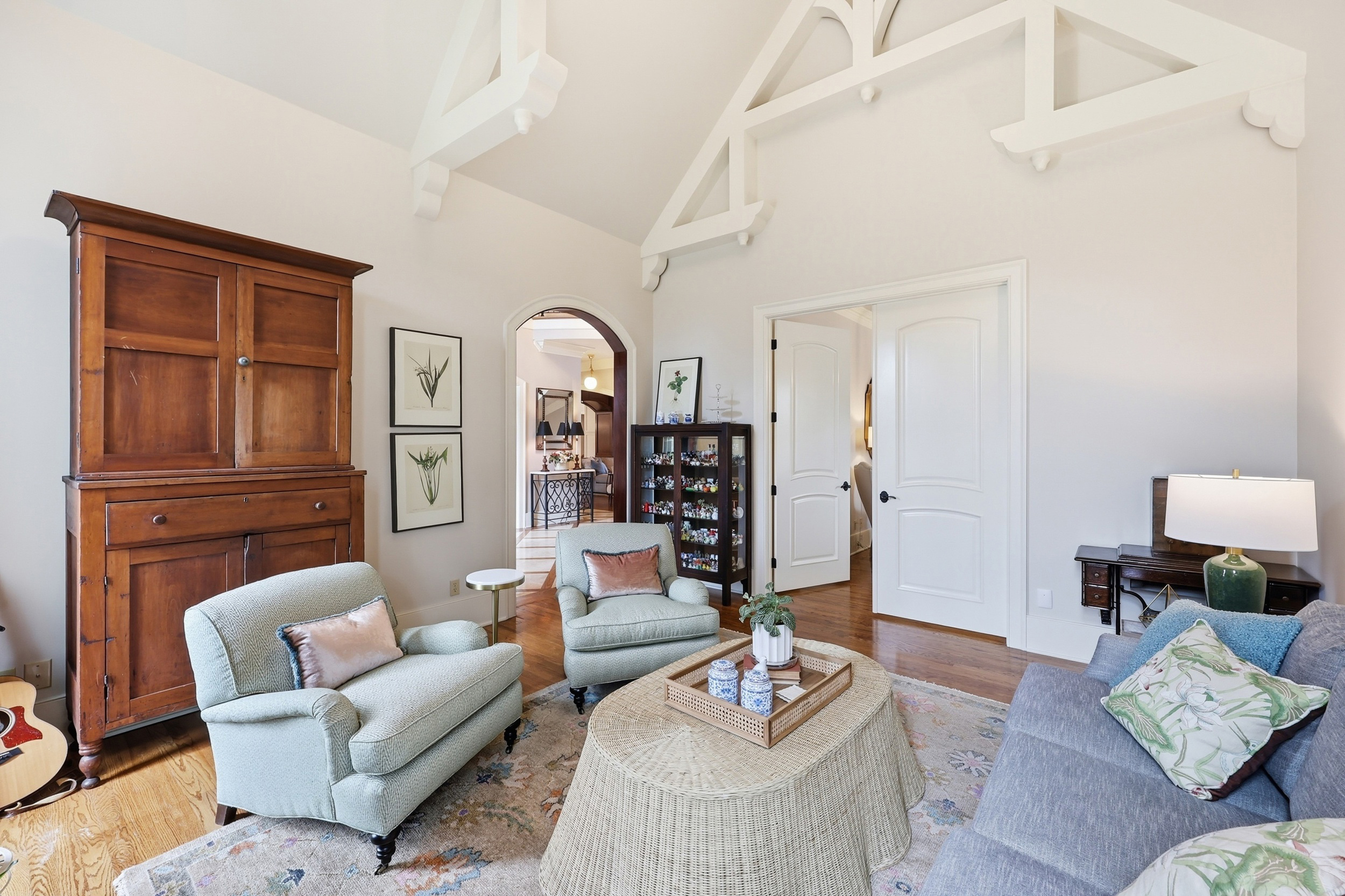  4848 Chelmsbury Lane - 物件實景