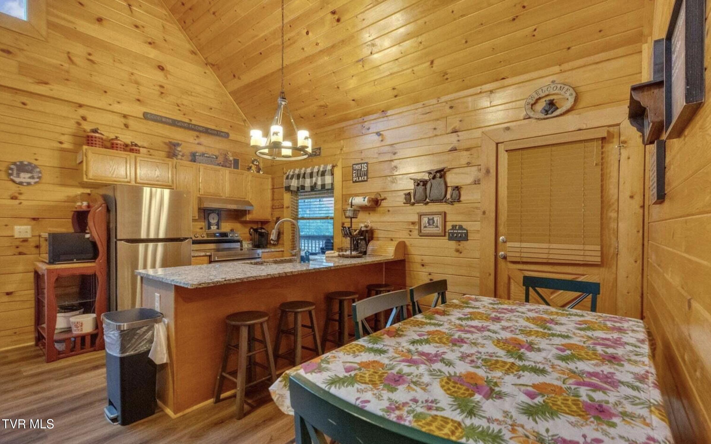 Sevierville, Tennessee, 37862, United States, 2 Bedrooms Bedrooms, ,2 BathroomsBathrooms,Residential,For Sale,2006449