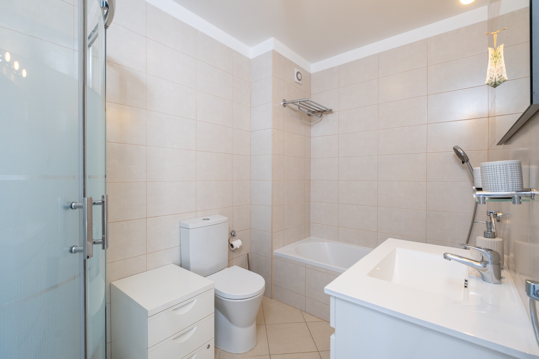  Semi-detached house, 3 bedrooms, for Sale - 物件實景