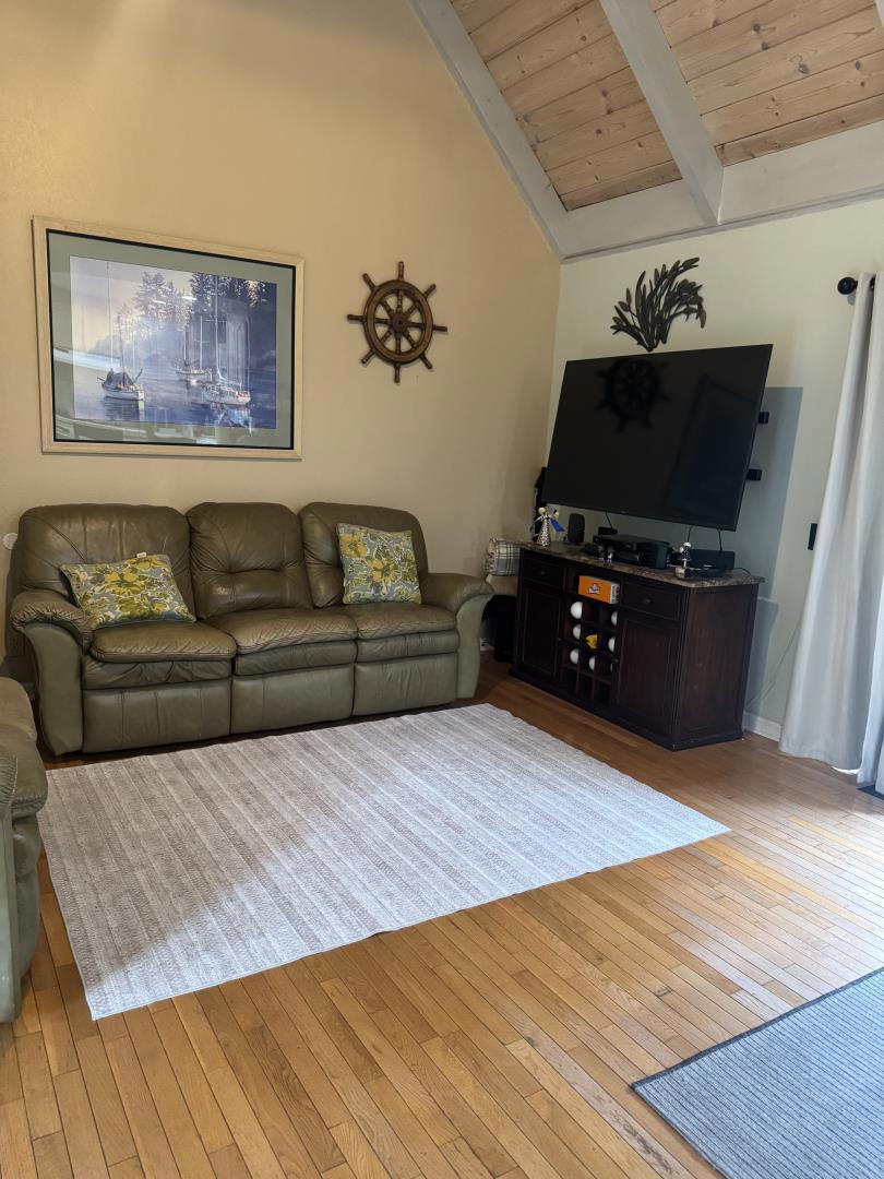 Aromas, California, 95004, United States, 3 Bedrooms Bedrooms, ,3 BathroomsBathrooms,Residential,For Sale,2048722