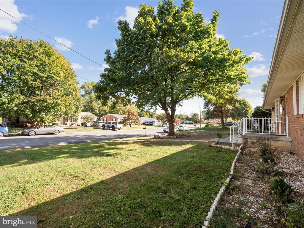 Winchester, Virginia, 22601, United States, 3 Bedrooms Bedrooms, ,3 BathroomsBathrooms,Residential,For Sale,1978922