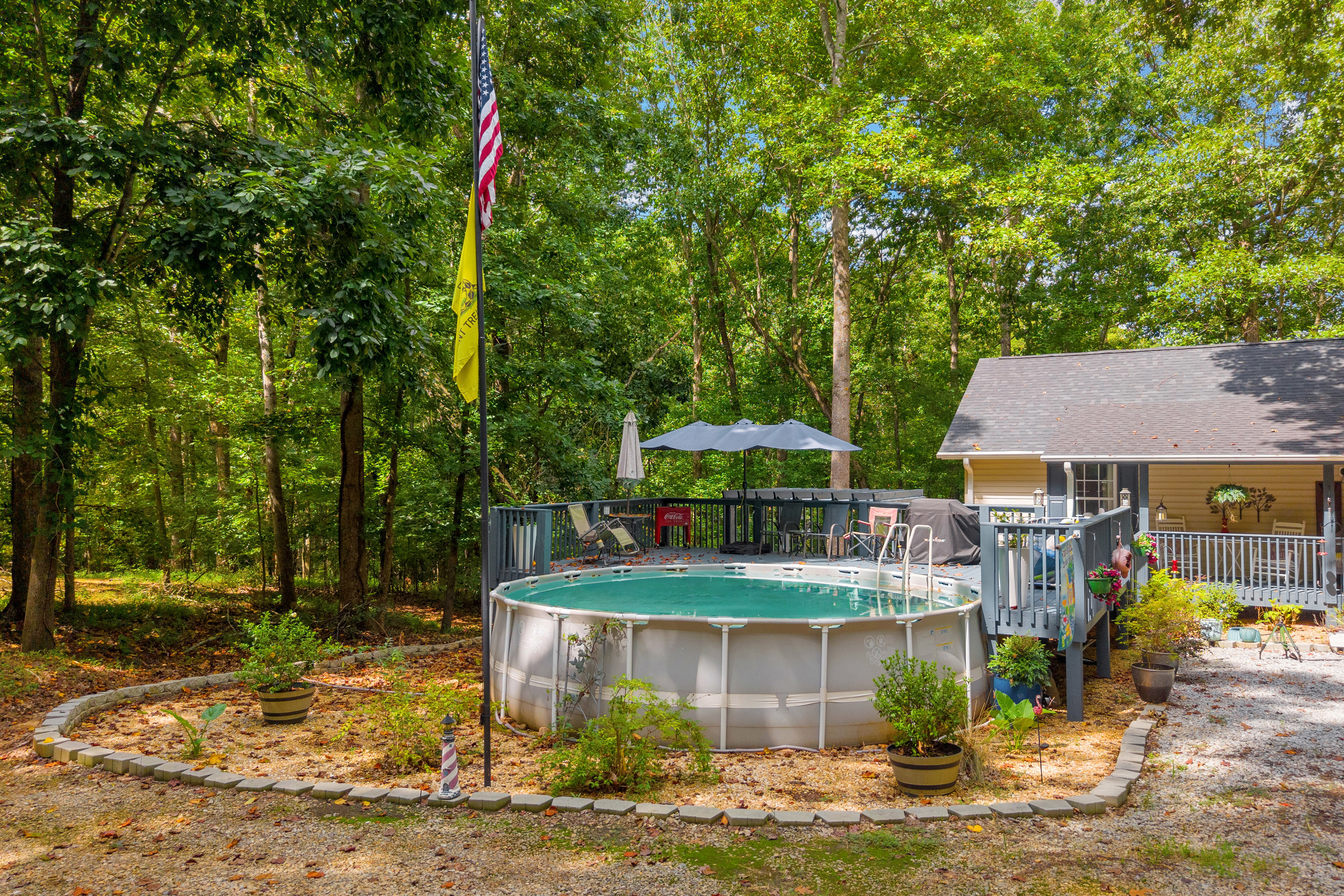 Hartwell, Georgia, 30643, United States, 2 Bedrooms Bedrooms, ,1 BathroomBathrooms,Residential,For Sale,1908192