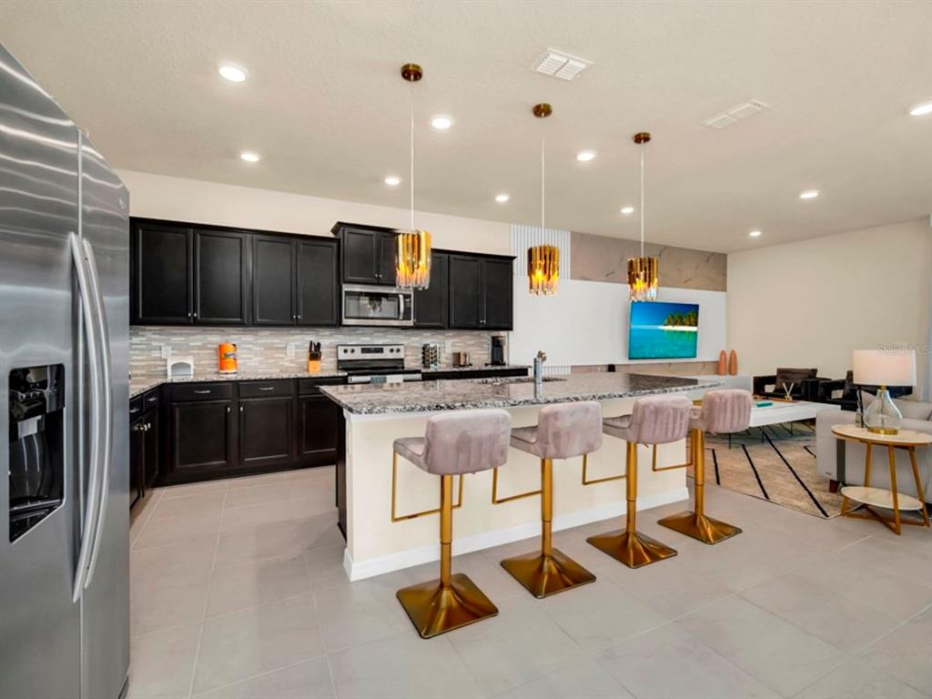 Davenport, Florida, 33897, United States, 10 Bedrooms Bedrooms, ,8 BathroomsBathrooms,Residential,For Sale,1736940