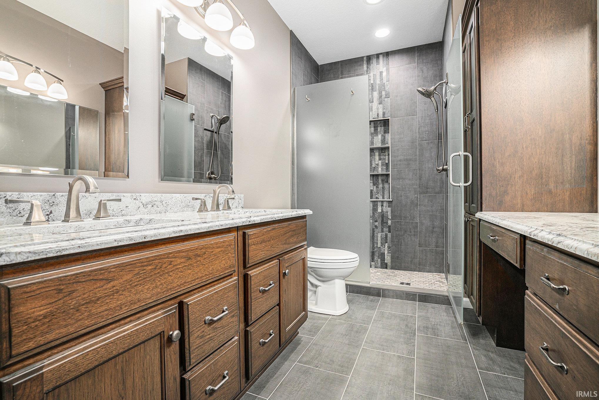 Fort Wayne, Indiana, 46818, United States, 5 Bedrooms Bedrooms, ,5 BathroomsBathrooms,Residential,For Sale,1916287