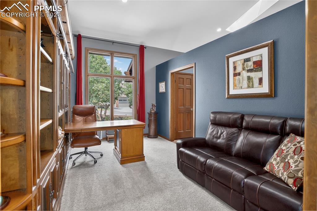 Colorado Springs, Colorado, 80906, United States, 4 Bedrooms Bedrooms, ,4 BathroomsBathrooms,Residential,For Sale,1906884