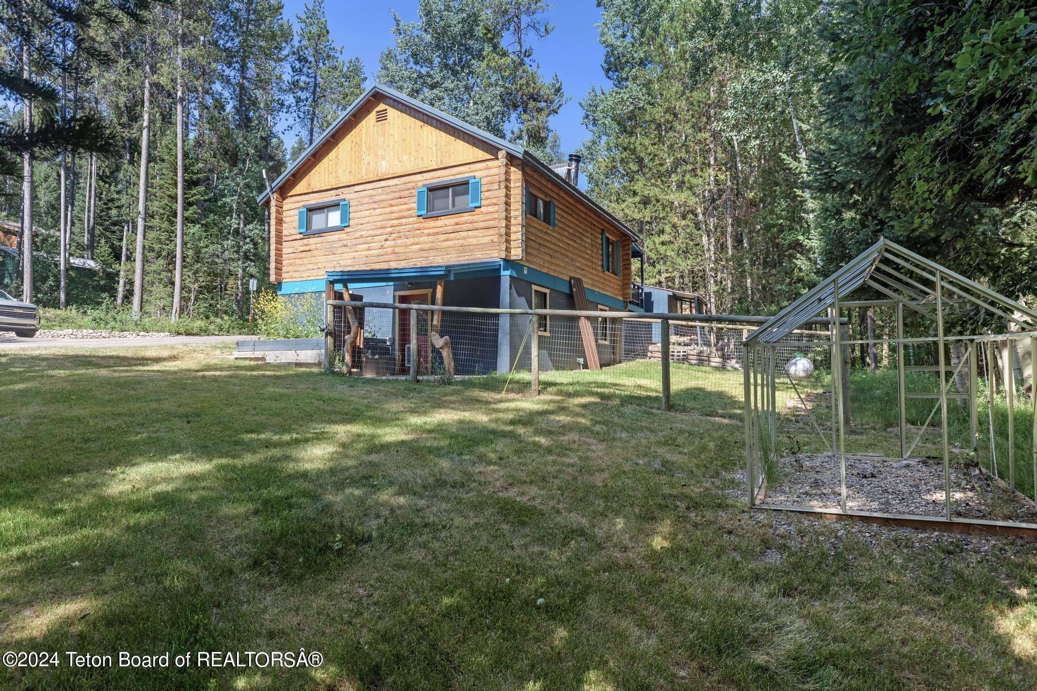 Alpine, Wyoming, 83128, United States, 2 Bedrooms Bedrooms, ,2 BathroomsBathrooms,Residential,For Sale,1922054