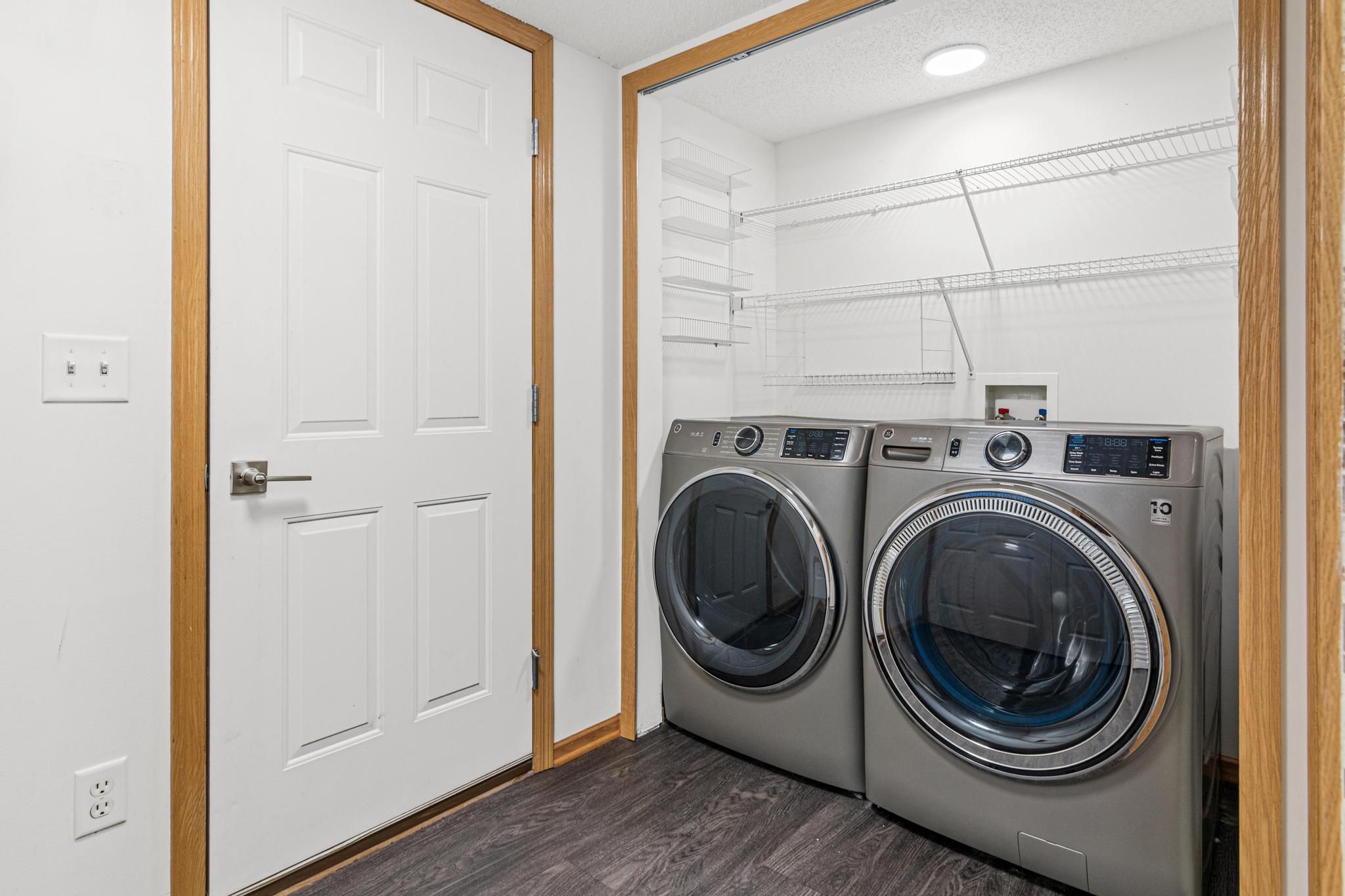  Beautifully Updated Living Near Downtown Robbinsdale - 物件實景