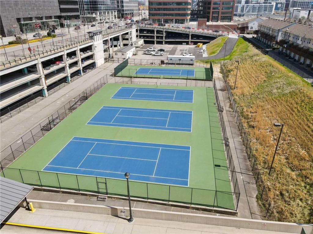 Atlanta, Georgia, 30363, United States, 2 Bedrooms Bedrooms, ,3 BathroomsBathrooms,Residential,For Sale,1949376