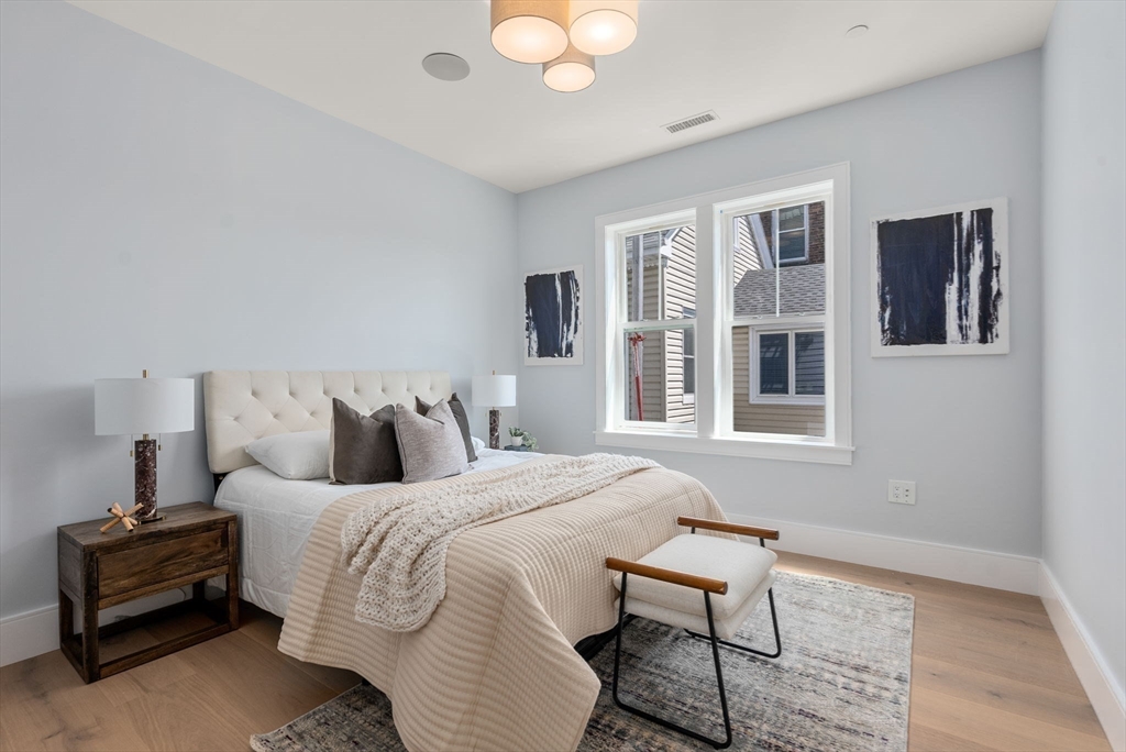 Boston, Massachusetts, 02127, United States, 2 Bedrooms Bedrooms, ,2 BathroomsBathrooms,Residential,For Sale,1951158