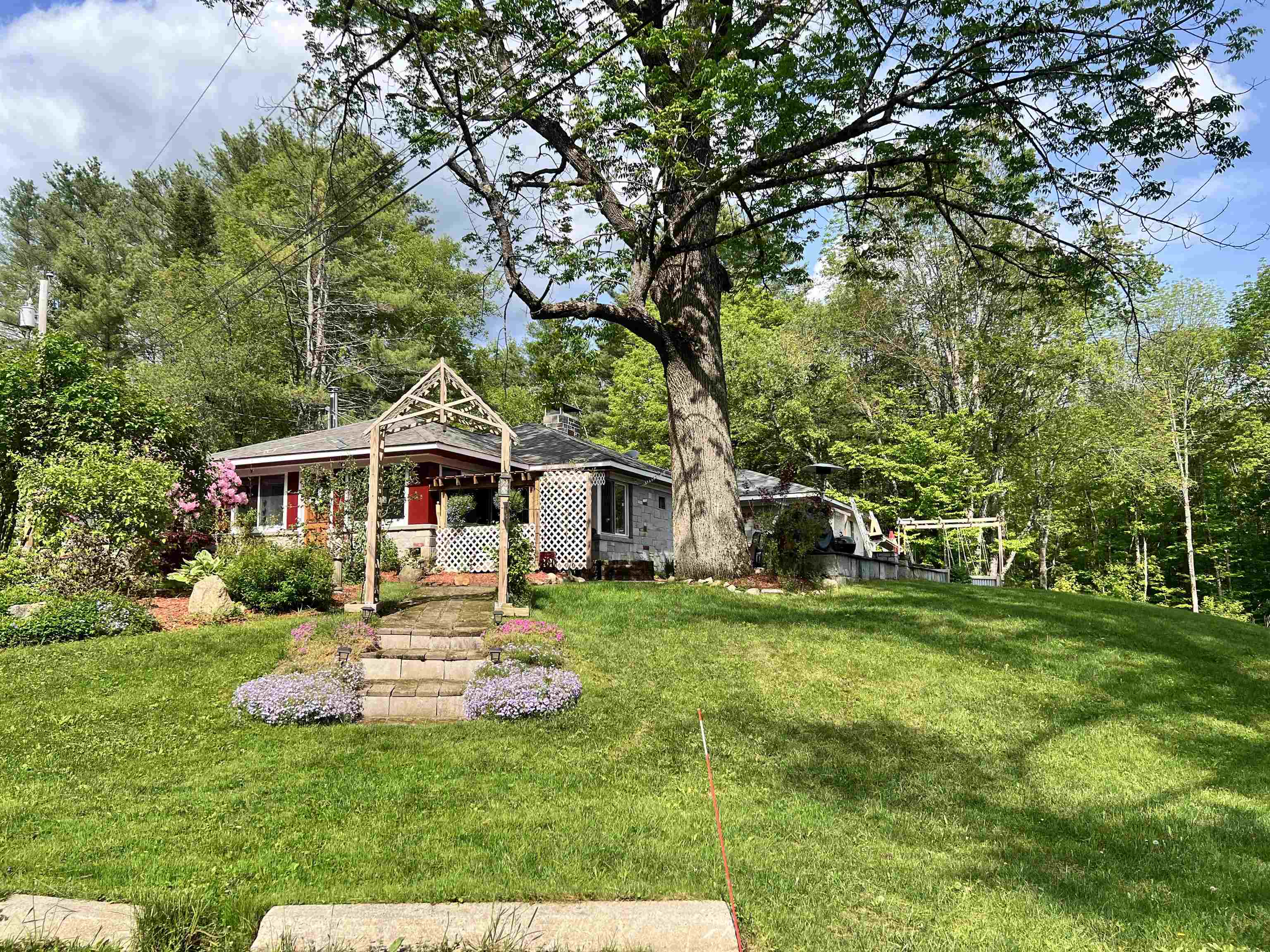 Grantham, New Hampshire, 03753, United States, 3 Bedrooms Bedrooms, ,4 BathroomsBathrooms,Residential,For Sale,1839994