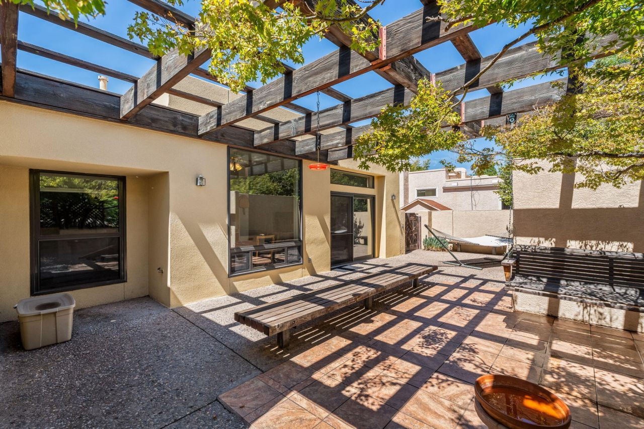 Albuquerque, New Mexico, 87111, United States, 4 Bedrooms Bedrooms, ,3 BathroomsBathrooms,Residential,For Sale,1947395