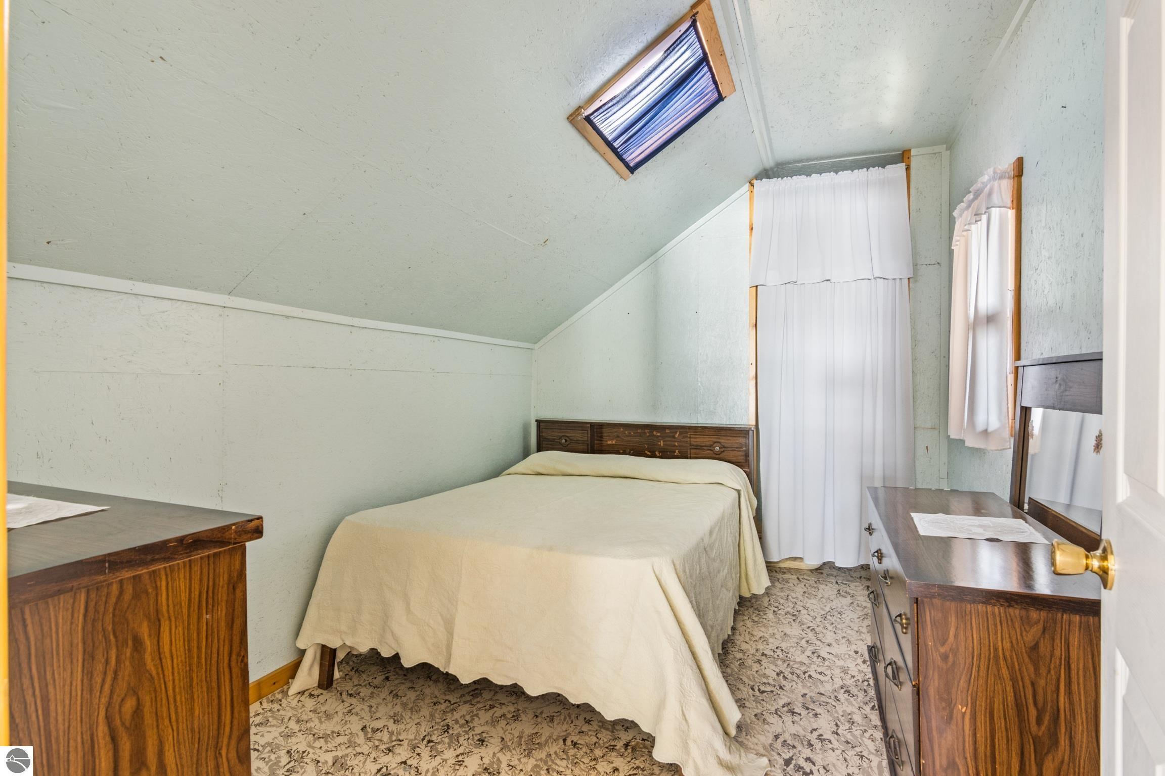 Leroy, Michigan, 49655-8142, United States, 5 Bedrooms Bedrooms, ,3 BathroomsBathrooms,Residential,For Sale,1949628