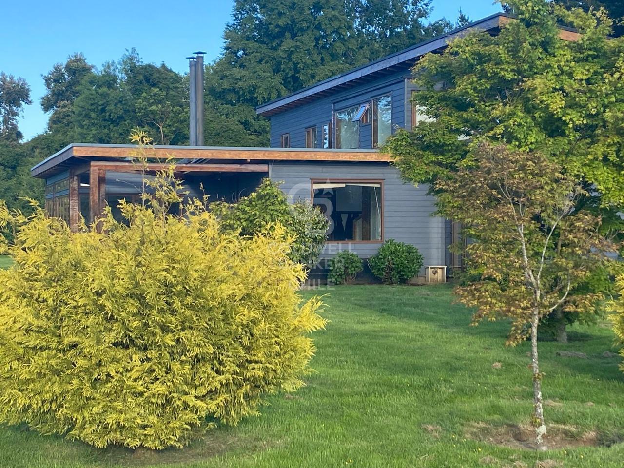 Puerto Varas, Chile, 5 Bedrooms Bedrooms, ,5 BathroomsBathrooms,Residential,For Sale,1850183