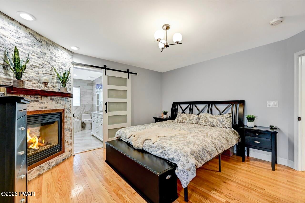 Milford, Pennsylvania, 18337, United States, 3 Bedrooms Bedrooms, ,3 BathroomsBathrooms,Residential,For Sale,2011309