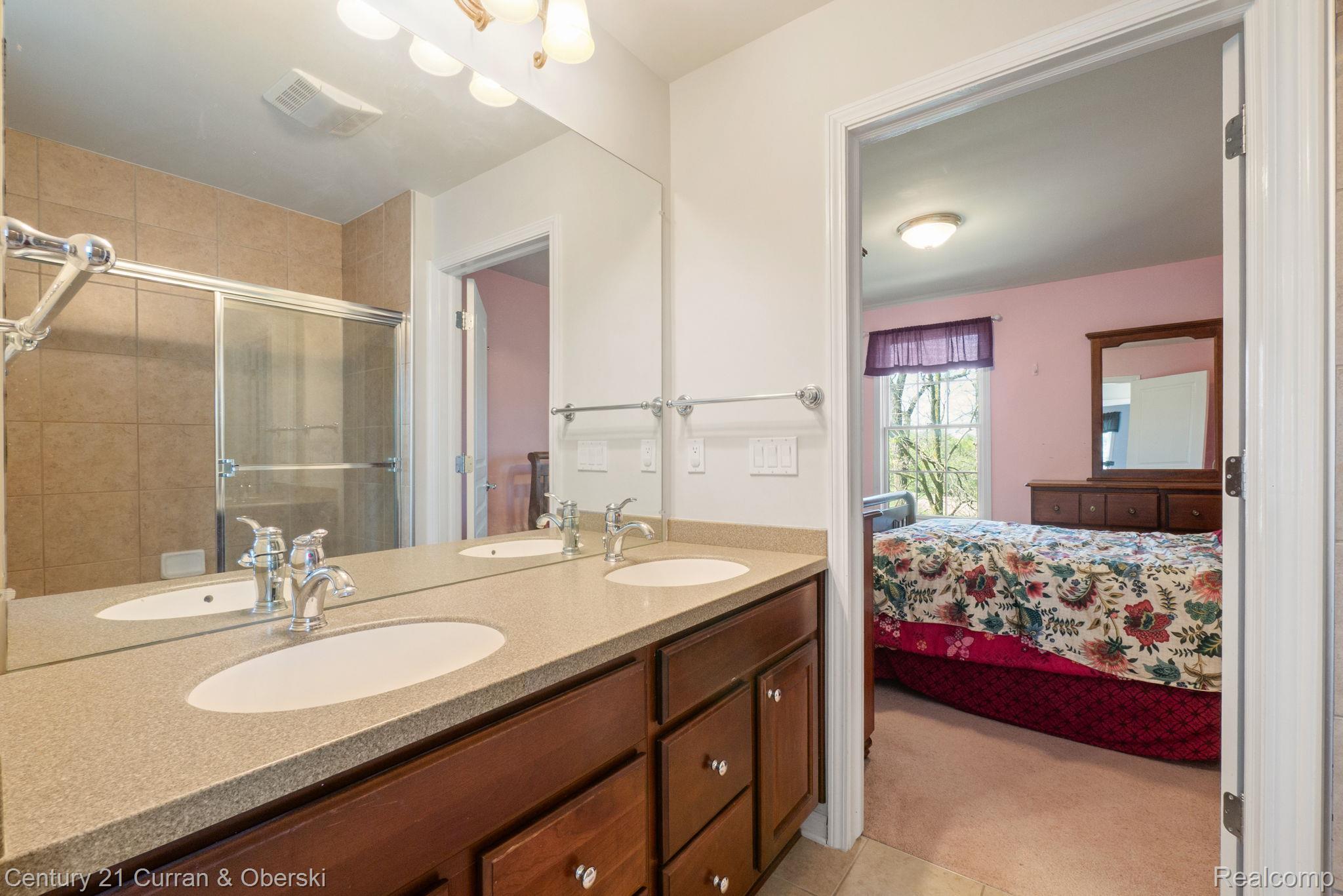 Northville, Michigan, 48168, United States, 5 Bedrooms Bedrooms, ,6 BathroomsBathrooms,Residential,For Sale,2048857