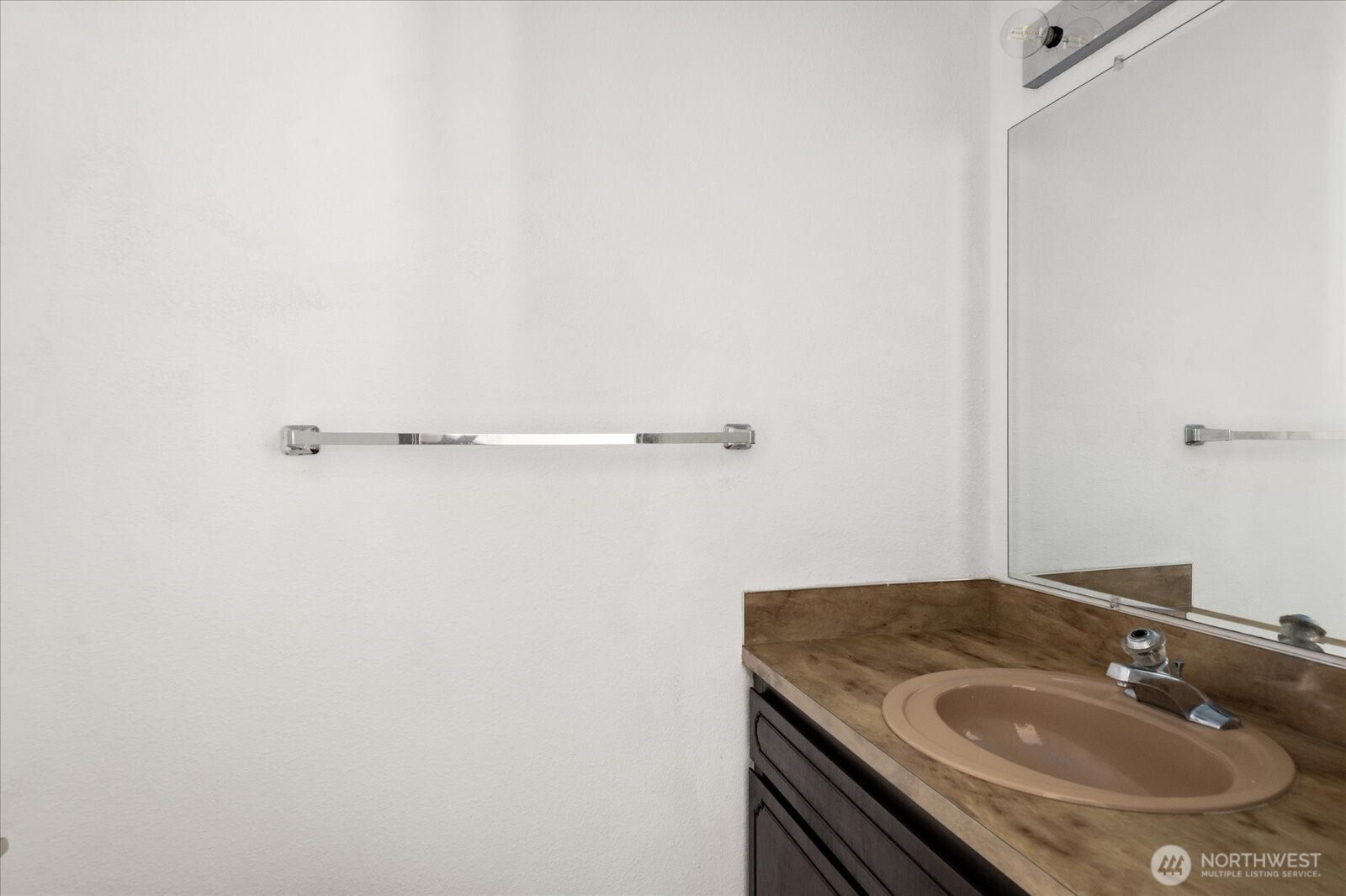 Oak Harbor, Washington, 98277, United States, 3 Bedrooms Bedrooms, ,3 BathroomsBathrooms,Residential,For Sale,1875904