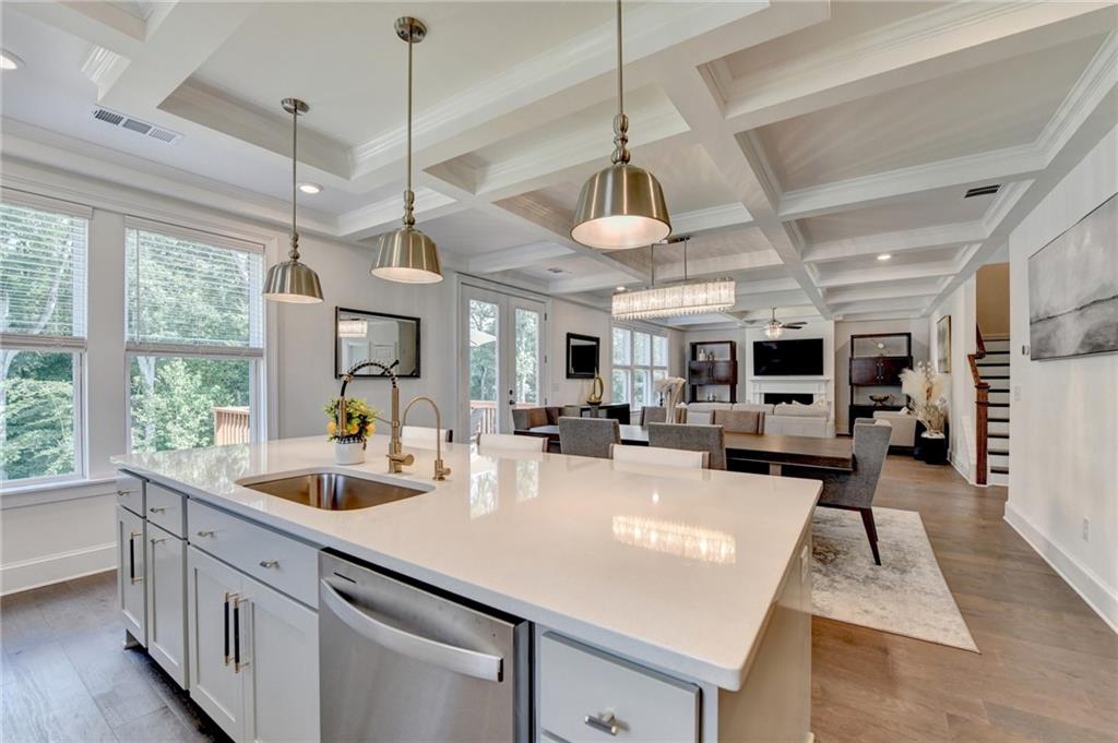 Gainesville, Georgia, 30506, United States, 5 Bedrooms Bedrooms, ,6 BathroomsBathrooms,Residential,For Sale,1978029