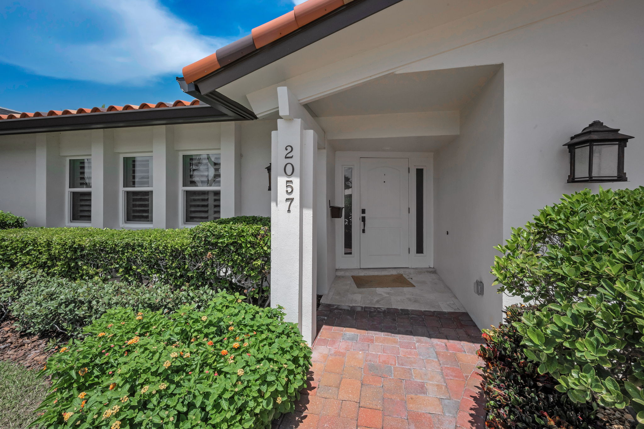 St Petersburg, Florida, 33703, United States, 4 Bedrooms Bedrooms, ,3 BathroomsBathrooms,Residential,For Sale,1978536