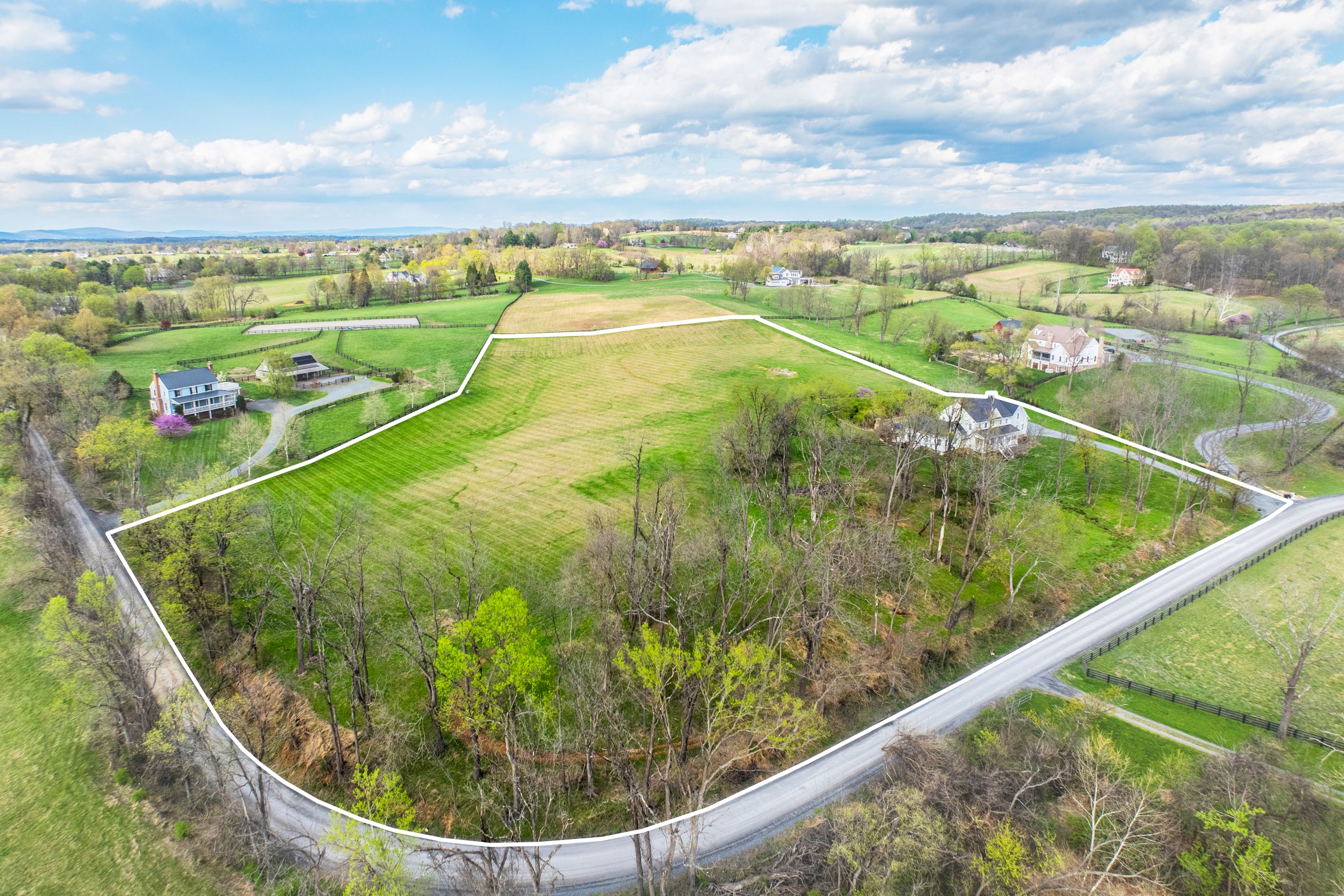  15718 Old Waterford Road, Paeonian Springs, VA, 20129 - 物件實景