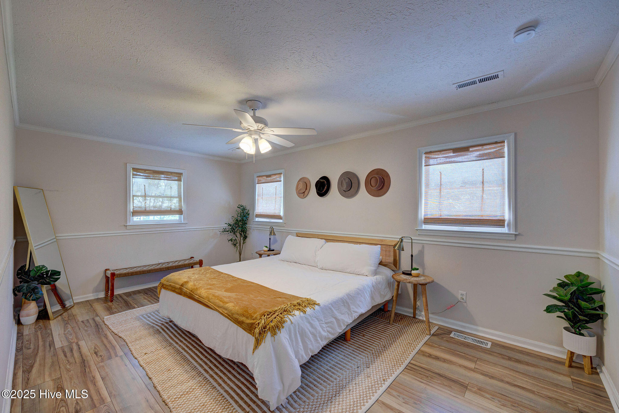 Wilmington, North Carolina, 28409, United States, 3 Bedrooms Bedrooms, ,3 BathroomsBathrooms,Residential,For Sale,1926442