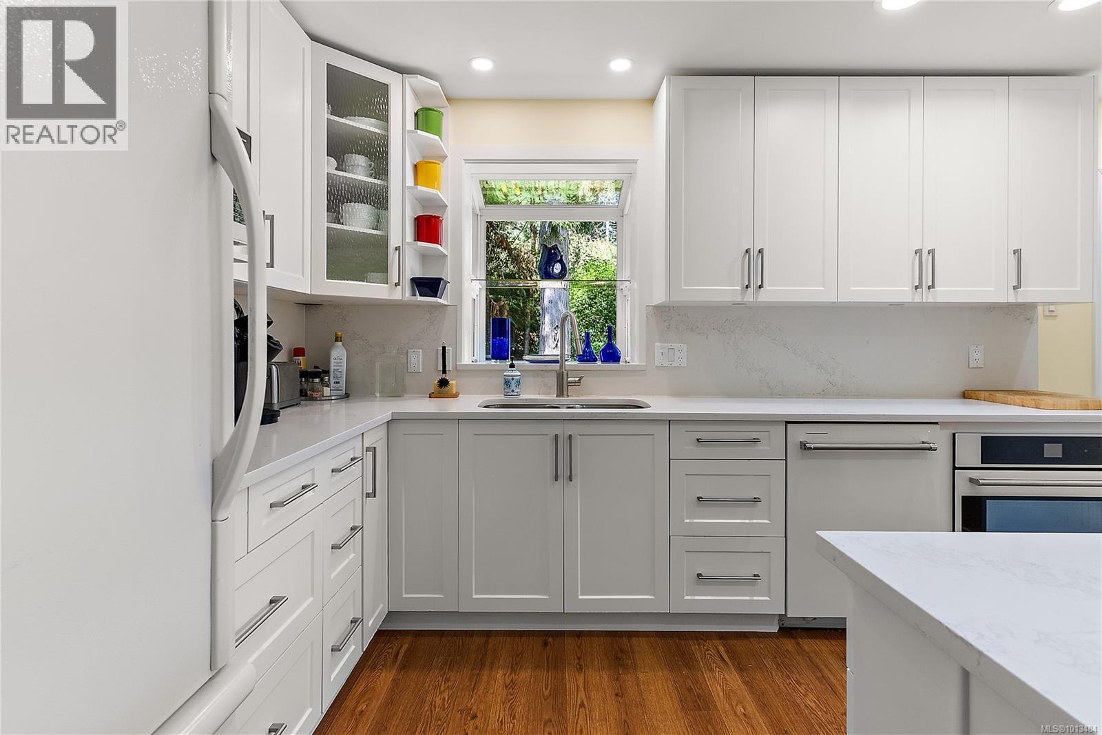 NORTH SAANICH, British Columbia, V8L 5J4, CA, 5 Bedrooms Bedrooms, ,3 BathroomsBathrooms,Residential,For Sale,1949643