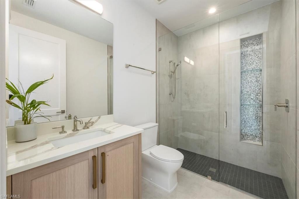 Naples, Florida, 34102, United States, 4 Bedrooms Bedrooms, ,6 BathroomsBathrooms,Residential,For Sale,1987557