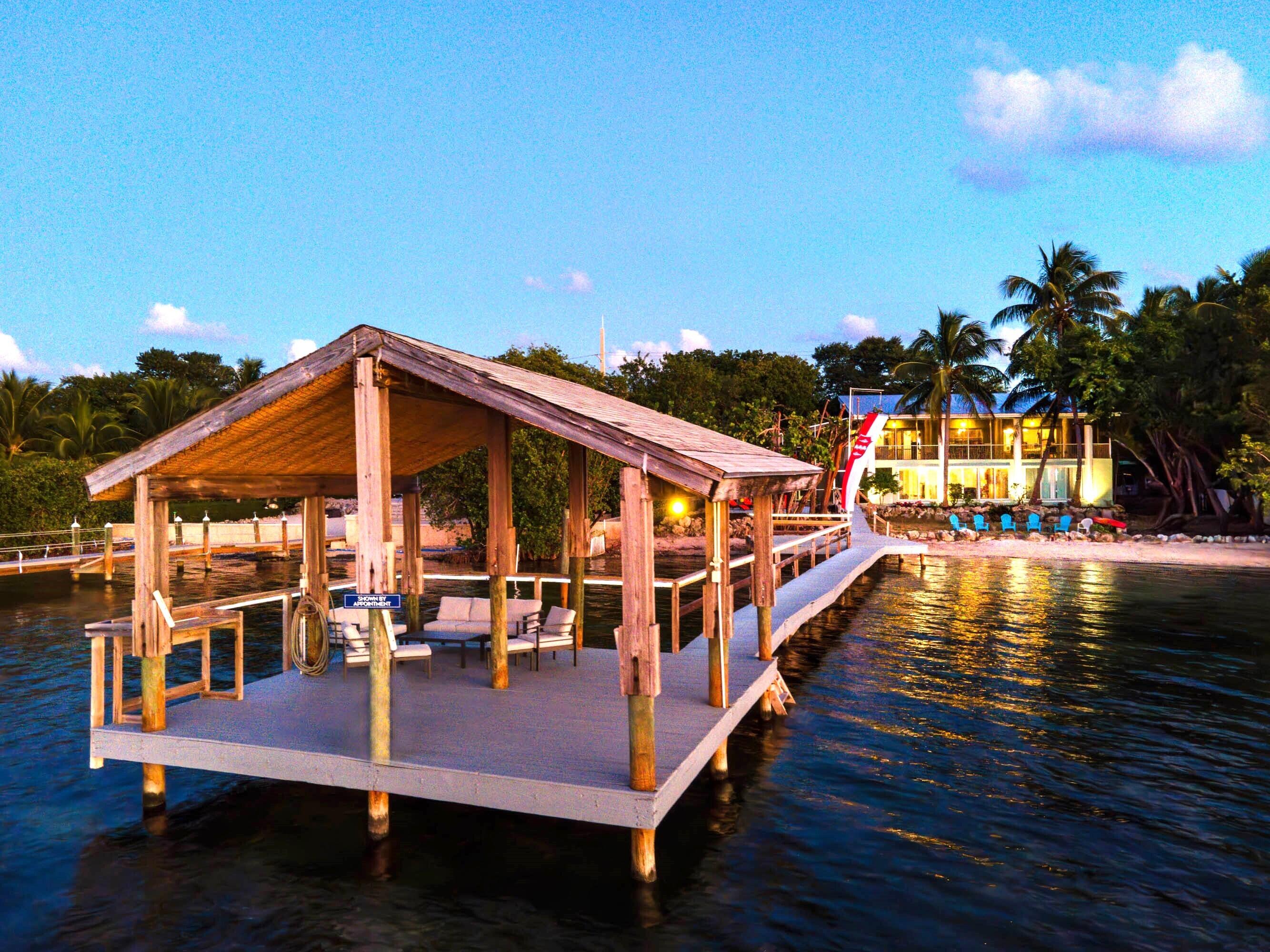 ISLAMORADA, Florida, 33036, United States, 5 Bedrooms Bedrooms, ,3 BathroomsBathrooms,Residential,For Sale,1828354