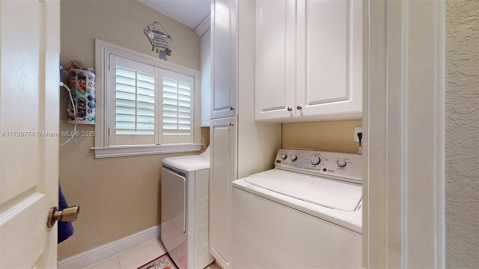 Medley, Florida, 33166, United States, 4 Bedrooms Bedrooms, ,3 BathroomsBathrooms,Residential,For Sale,1944974