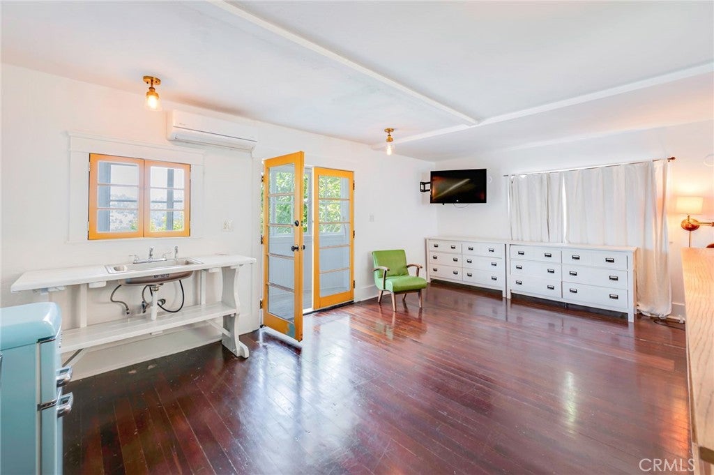 Los Angeles, California, 90031, United States, 3 Bedrooms Bedrooms, ,2 BathroomsBathrooms,Residential,For Sale,1862945
