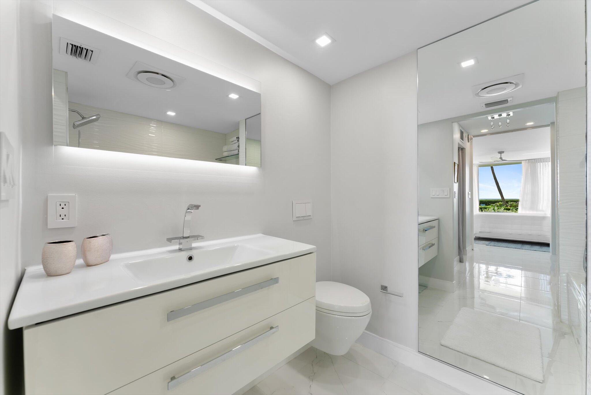 Delray Beach, Florida, 33483, United States, 1 Bedroom Bedrooms, ,2 BathroomsBathrooms,Residential,For Sale,1994435