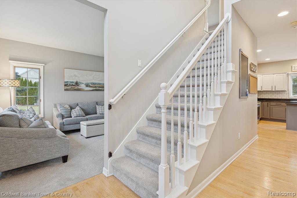 Highland, Michigan, 48357, United States, 4 Bedrooms Bedrooms, ,4 BathroomsBathrooms,Residential,For Sale,2003066