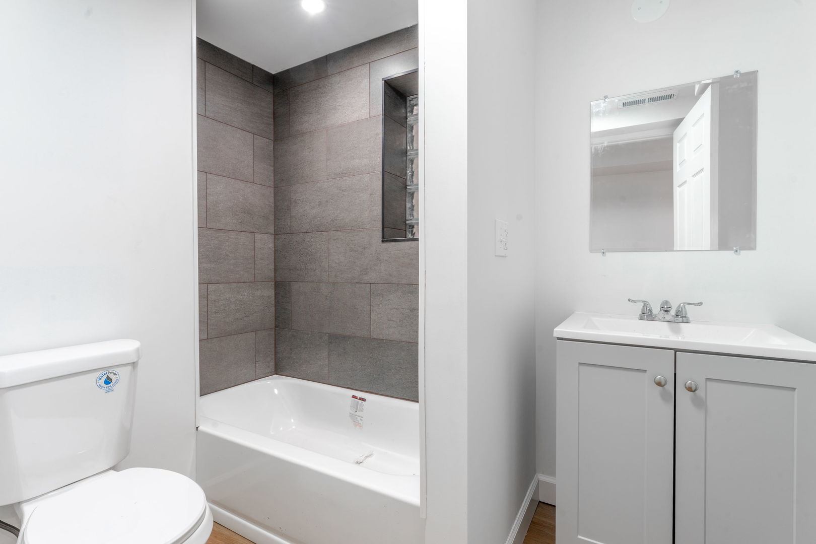 Chicago, Illinois, 60623, United States, 9 Bedrooms Bedrooms, ,Residential,For Sale,1932995