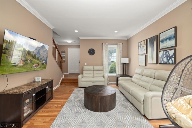Branchburg Twp., New Jersey, 08876, United States, 3 Bedrooms Bedrooms, ,3 BathroomsBathrooms,Residential,For Sale,1903879