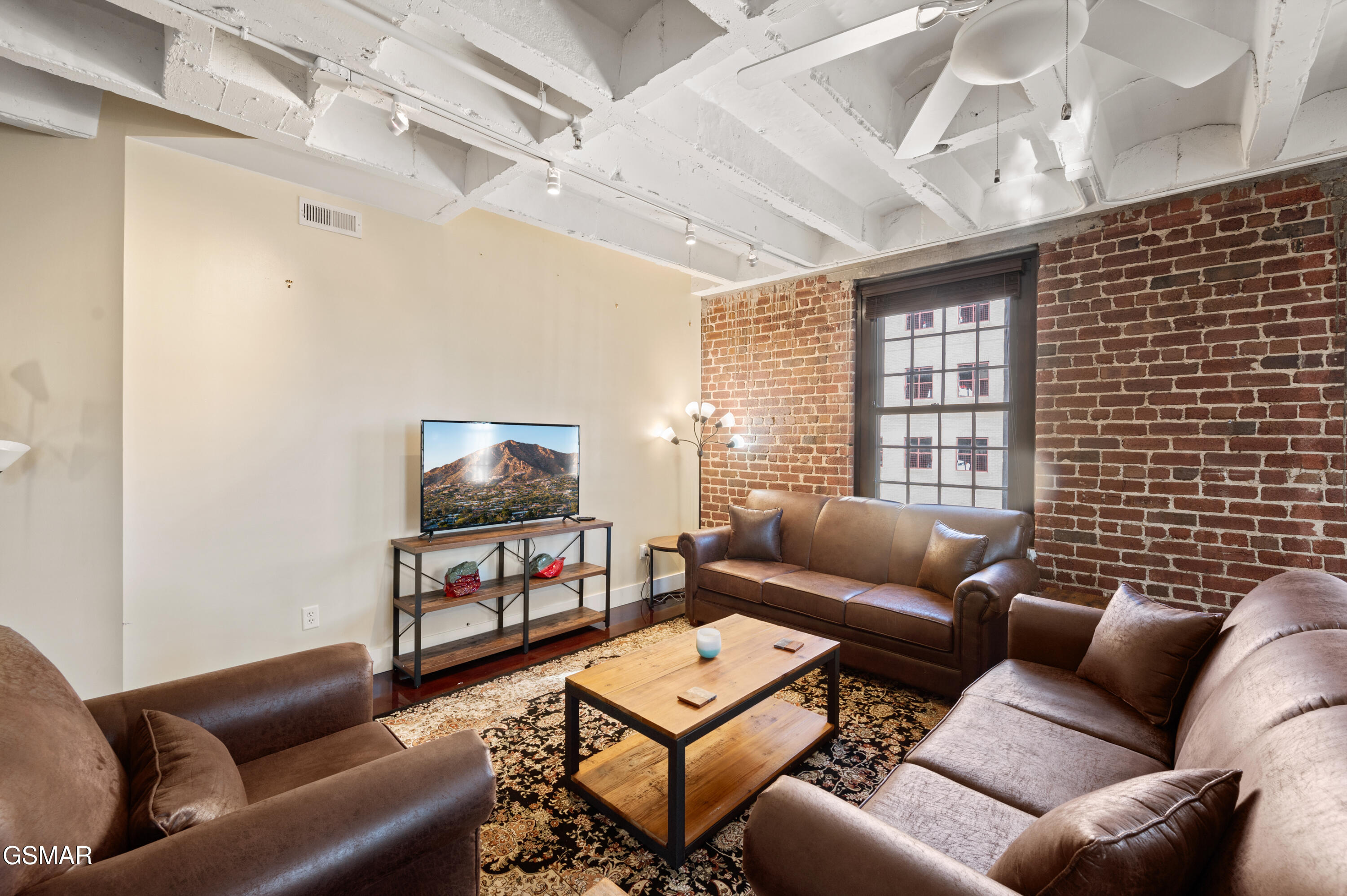 Knoxville, Tennessee, 37902, United States, 3 Bedrooms Bedrooms, ,3 BathroomsBathrooms,Residential,For Sale,2000047