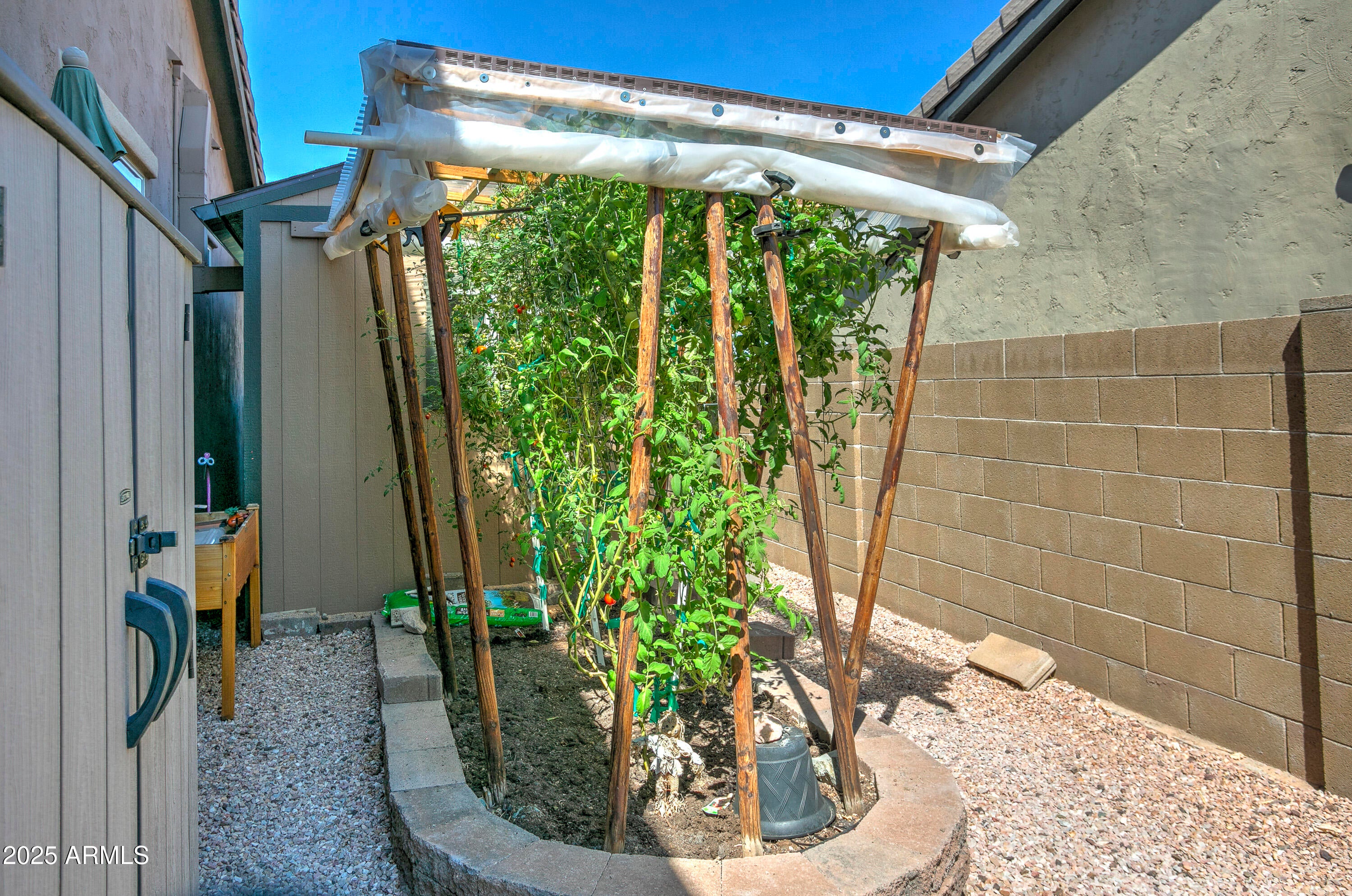 Prescott, Arizona, 86301, United States, 3 Bedrooms Bedrooms, ,2 BathroomsBathrooms,Residential,For Sale,1993124